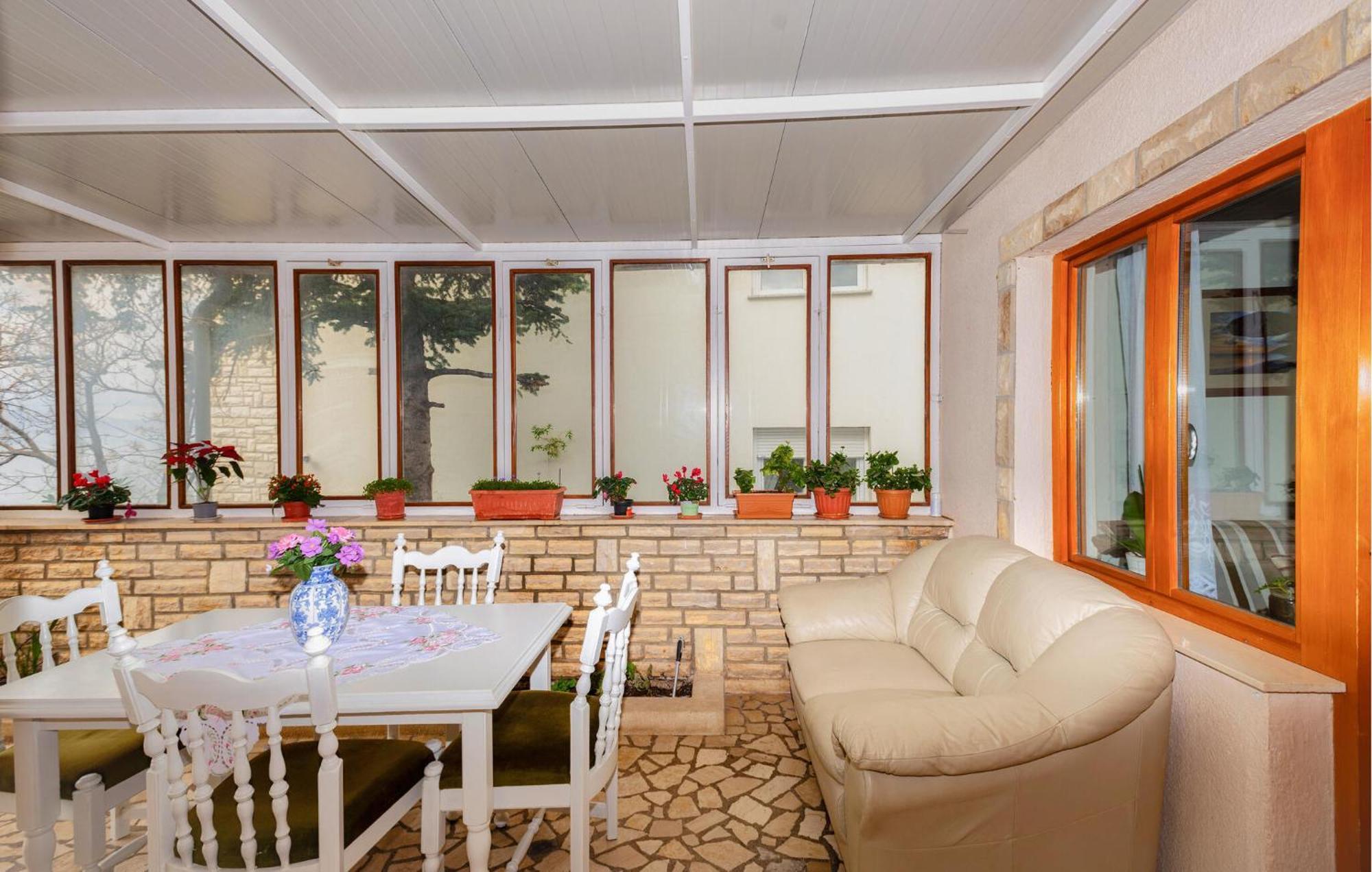 3 Bedroom Beautiful Apartment In Senj Сень Экстерьер фото