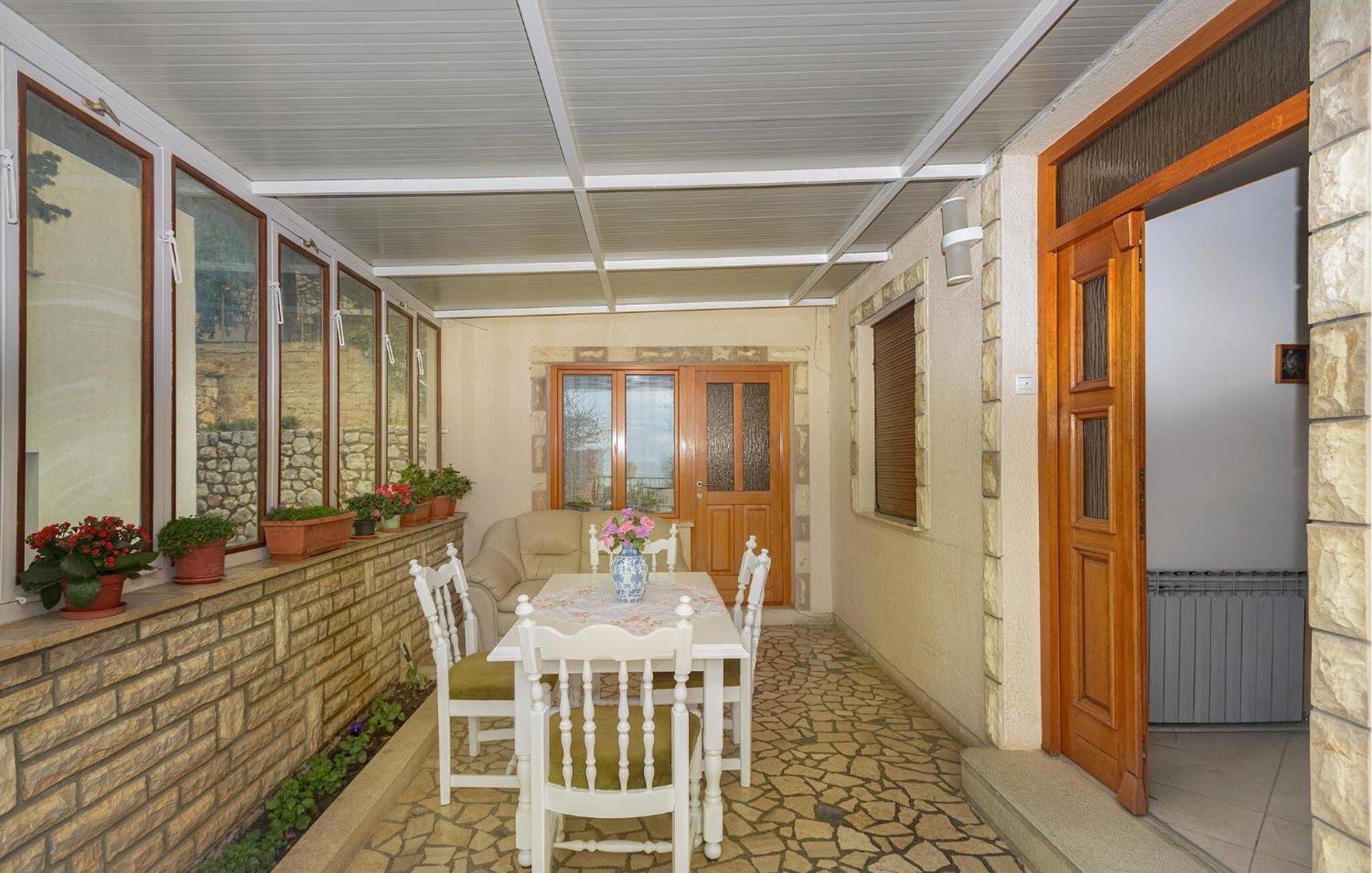 3 Bedroom Beautiful Apartment In Senj Сень Экстерьер фото